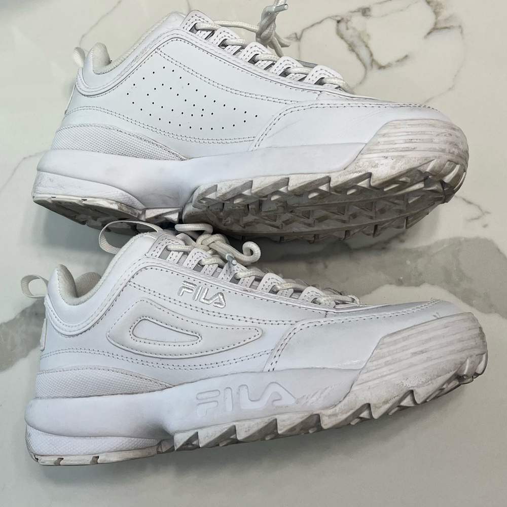 Fila Womens Classic White Sneakers